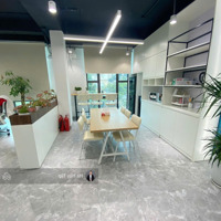 Cho Thuê Văn Phòng 120M2 Mặt Đường Nguyễn Trãi, Ngay Ngã Tư Sở Giá Chỉ 18 Triệu/Tháng