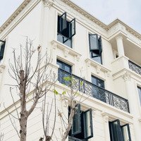 Liền Kề Góc Xẻ Khe Cạnh Vườn Hoa, Đối Diện Công Viên Ven Sông, Biển Rộng Sau Nhà