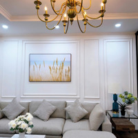 Bán Nhanh Căn 110M2 Times City, Tầng Đẹp, View Thoáng. Giá: 9.3 Tỷ Full Đồ Xịn. Liên Hệ:.0962984823