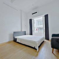 Thuê Phòng 35M2 Ban Công Rộng Máy Giặt Riêng Full Nt Tại Nguyễn Văn Thương. Liên Hệ 0373703851 Phúc