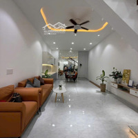 Bán Nhà Đẹp Phường Phước Long A, Quận 9, Sổ Hồng Hoàn Công. Sân Cực Rộng Mát