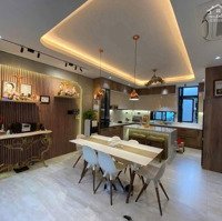 Định Cư Bán Gấp Biệt Thự Góc 2 Mặthẽm Xe Hơingang Khủng 12M Lê Văn Sỹ,P1, Tân Bình Giá Bán 28,9 Tỷ,Diện Tích140M2