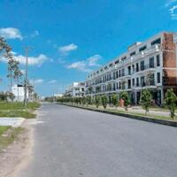 Bán nền D1 trục chính lộ 30m KDC Hồng Loan . Nền đẹp , không vướng cống trụ . Hướng TN . Sổ hồng
