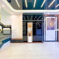 Bán nhà 2 lầu trục chính đường D1 KDC Hồng Loan . Giá 7,5 tỷ