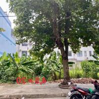 Khu tái định cư P6 đs 3 đâu lưng Hùng Vương nối dài P6 TP Tân An Long An