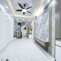Thanh Trì - Nhà 5 Tầng Hiện Đại, Full Nội Thất, Ô Tô Đỗ Cửa