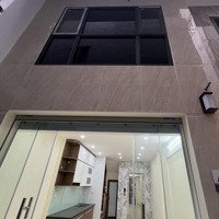 Chính Chủ Bán Nr, Trung Tâm Thạch Bàn - 1 Nhà Ra Phố - Ô Tô Đỗ Cổng - Thang Máy, 35M2, 8,69 Tỷ