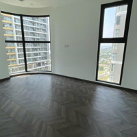 Chính Chủ Cần Bán Căn Hộ 2 Phòng Ngủ80M2 Căn Góc Vòng Cung View Cực Thoáng Đẹp , Giá Bán 4.75 Tỷ Bao Thuế Phí
