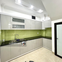 Hơn 8 Tỷ Có 37M2 Nhà 5 Tầng Thang Máy Phố La Thành Thông Hào Nam - 30M Gặp Ô Tô