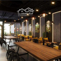 Bán Nhà Mặt Tiền Trường Sa- Phú Nhuận. Dt: 8 X 18M - 4 Tầng. Hđ Thuê: 90 Triệu /Tháng. Giá: 29 Tỷ