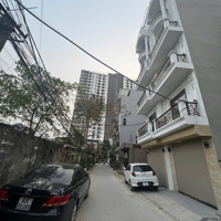 Bán Nhà Riêng Tại Đức Giang, 4,75 Tỷ, 32M2, 3 Phòng Ngủ 2 Vệ Sinh Đầy Đủ Nội Thất