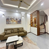 Bán Nnhà Đội Cấn Liễu Giai Ba Đình_ 35M_5Tầng _ Nhà Đẹp Ở Ngay _ Ngõ Rộng Thoáng_ 7.9 Tỷ