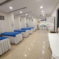 Bán Nhà Mặt Phố Tây Sơn , 235M , Giá Chỉ 75 Tỷ Có Thương Lượng ,Mặt Tiền Bề Thế , Kinh Doanh Đỉnh