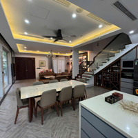 Có 1 0 2 Bán Biệt Thự Văn Quán 240M2, 4 Tầng Mặt Tiền 10M, 60 Tỷ Sát Hồ - Đẳng Cấp Nhất Hà Đông