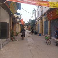 Nhà Trục Chính Kinh Doanh Cách Cổng Khu Công Nghiệp Bắc Thong Long 300M Liên Hệ: 0982998382