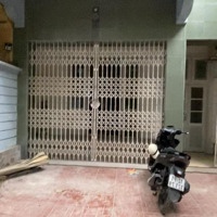 Cho Thuê Nhà Trung Kính 120M2 Nhà Dạng Biệt Thự 4 Tầng 1 Tum, Sân Vườn, Ở Hoặc Văn Phòng 28 Tr/Th