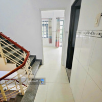 Nhà Đẹphẽm Xe Hơisát Mặt Tiền Phú Châu, Gần Bệnh Viện Tp Thủ Đức - 1 Trệt 2 Lầu - 3 Phòng Ngủ- 3 Vệ Sinh- 5 Tỷ Nhỉnh