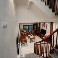 Ô Tô Nhỏ - Mặt Ngõ Thông - Kinh Doanh - Dân Xây