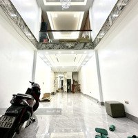 Chỉ Có 1-Lâm Hạ-Bồ Đề-Gần Tâm Anh-Gần Phố-7 Tầng-Thang Máy-Gara Ô Tô-Full Nội Thất-Vip-Giá Đầu Tư