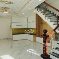 Bán Nhà Mới Hoàn Thiện 1 Trệt 2 Lầu Hiện Đại Gần Bệnh Viện Dĩ An