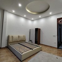 Bán Nhà Ngọc Lâm 5 Tầng Ô Tô Tránh Có Vỉa Hè - 52M² -Mặt Tiền4,5M - Giá Bán 14,5 Tỷ