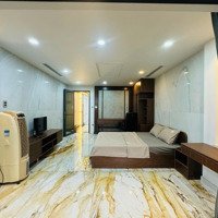 Ngay Âu Cơ - Gần Lê Đại Hành - Full Nội Thất - Siêu Rộng