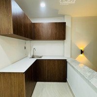 Ngay Âu Cơ - Gần Lê Đại Hành - Full Nội Thất - Siêu Rộng