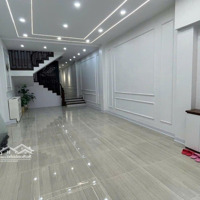 Hiếm ! Độc ! Lạ ! Duy Nhất 1 Căn Liền Kề Văn Phú Quá Đẹp - Thang Máy Nhà Mới