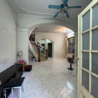 Nhà Riêng Ngõ Phố Đại La Gần Trần Đại Nghĩadiện Tích90M2X2Tầng Và 30M² Sân, Giá Bán 15 Triệu.
