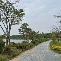 Bán Lô Áp Góc Đối Diện Sân Bóng Nam Hồng Từ Sơn, View Mát Mẻ Gần Tttm, Sổ Cầm Tay, Liên Hệ: 0326569236