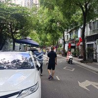 Cho Thuê Góc 2Mt Hà Đô Centrosa Q10-Ngang10M-Trống Suốt- Liên Hệ:0909192580 A Toan.