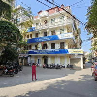 Cho Thuê Nhà Trần Quốc Hoàn,Diện Tích100M, 4,5 Tầng,Mặt Tiền12M, Nhà Đẹp, Ô Tô