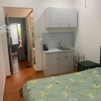 Cho Thuê Phòng Trọ 18 Tới 20M Vuông, Quận 1, Đường Nguyễn Thị Minh Khai, Tiện Đi Lại Qua Các Q1