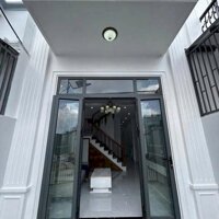 Chủ cần tiền kinh doanh bán nhà tại Hóc Môn giá chỉ 820 triệu 6mx21m