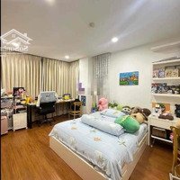 The Gold View Q4 - Cho Thuê Căn 2 Phòng Ngủgiá Chỉ 17 Tr Ở Ngay Tháng 5 - Đủ Nội Thất ! Liên Hệ:0779072306
