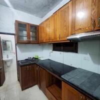 Cho thuê nhà đường Hoàng Hoa Thám, Ba Đình, nhà đẹp lô góc, gần phố chỉ 5.5 tr