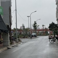 Tái Định Cư Ngọc Thụy,Phân Lô Vỉa Hè Ô Tô Tránh,Hạ Tầng Phát Triển Từng Ngày,Xung Quanh Công Viên