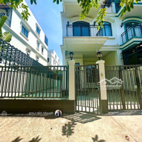 Cho Thuê Nhà Phố View Hồ Góc Vườn Giá Bán 30 Triệu, 160M2 Tại Lakeview City, Quận 2, Hồ Chí Minh