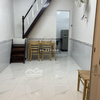 Cô Chú Lớn Tuổi Cần Bán Căn Nhàdiện Tích15 M2, Tân Bình , 1Ty7,Shr, Còn Bớt, Hẻm Xe Gác, Có 2 Phòng Ngủ 2Wc