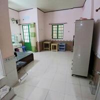 Phòng rộng full nội thất gần đại học y dược