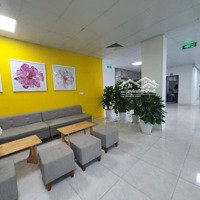 Siêu Hót Sàn 151 M2 Tại Duy Tân - Cầu Giấy Giá Bán 42 Triệu / Tháng Bãi Oto - Xe Máy Thoải Mái .