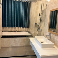 Bán Nhà 5 Tầng Có Thang Máy Trung Tâm Phố Biển Nha Trang Gần Chợ Xóm Mới
