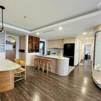 Bán căn dt 135,7m giá rẻ nhất thị trường đối với căn góc view sông hồng và Hồ Tây 18 tỷ . 0914772279