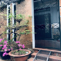 Bán Gấp! Nhà 2Mặt Tiềntrước Sau Đường Nguyễn Ngọc Lộc - Quận 10 -Diện Tích105M2 (2 Lầu )- Giá Bán 24 Tỷ