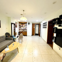Bán Căn Hộ 136M2 Tại 170 Đê La Thành, Đống Đa, Hà Nội, 10,9 Tỷ, View Đẹp, Chính Chủ
