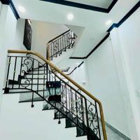 **Bán nhà phường 2, Tân Bình** HXH đường Bạch Đằng, (5x16) 3 tầng 11 tỷ