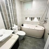Bán Căn Hộ Tòa E Ciputra, Loại 4 Phòng Ngủ, Sửa Kỹ, Đủ Đồ, Bếp Mở, Có Ban Công