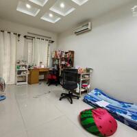 BÁN NHÀ PHỐ 3 TẦNG TẠI TRẦN XUÂN SOẠN QUẬN 7. GIÁ TỐT