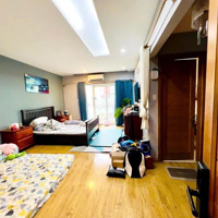 Cho Thuê Tòa Nhà Nguyên Căn 5 Tầng Trống Suốt - Dtsd 700M2