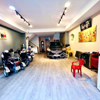 Cho Thuê Tòa Nhà Nguyên Căn 5 Tầng Trống Suốt - Dtsd 700M2